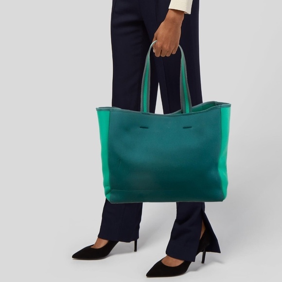 SUMMERSALT Neoprene Beach Tote Bag in Green - Picture 1 of 5